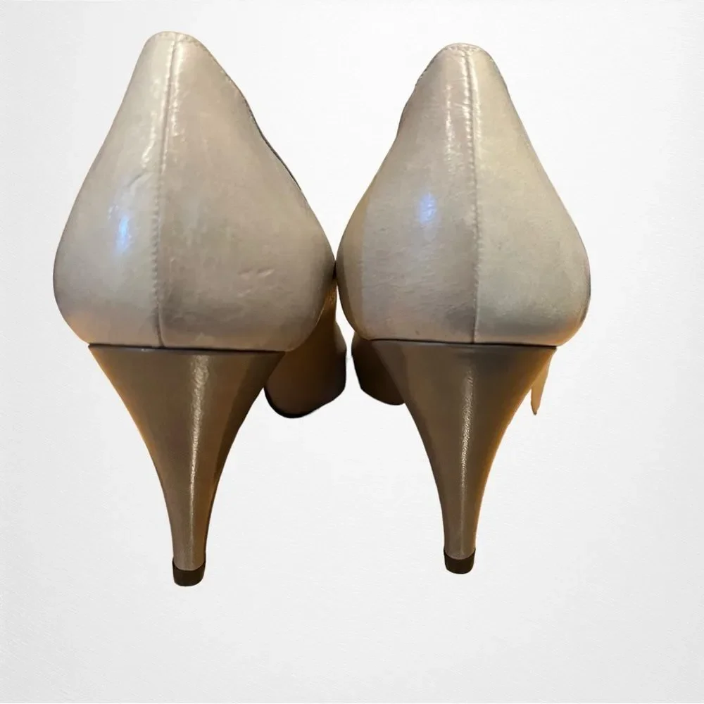 BRUNO MAGLI Two Toned Gray Pumps Heels With GoldTone Embellishment Size7-1/2 B